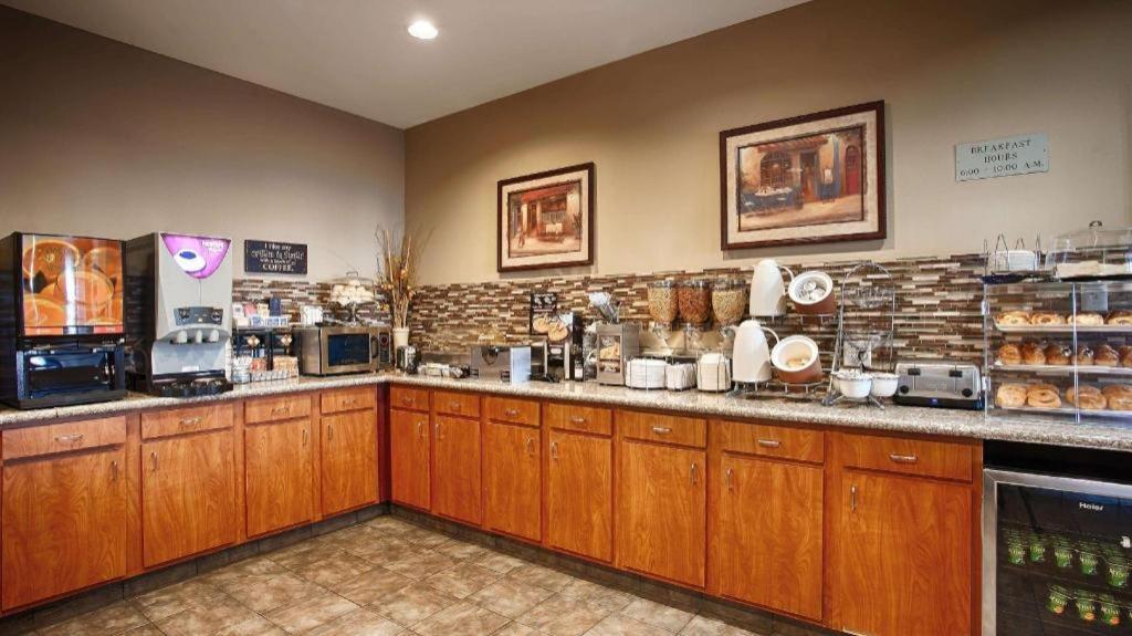 Americas Best Value Inn Monroe Bagian luar foto